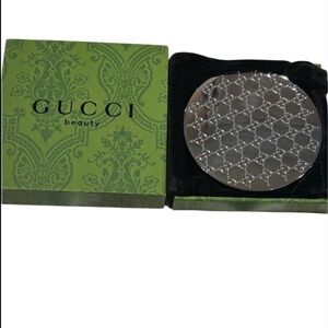GG Beautiful Silver Mirror with Black Velvet Pouch & Green Box.
